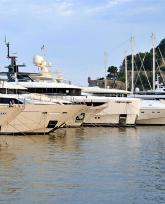 yacht