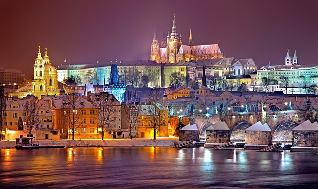 Z jakiego miasta w Polsce jest najbliżej do Pragi?